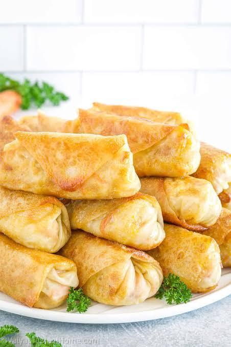 Golden Egg Roll (2pc)